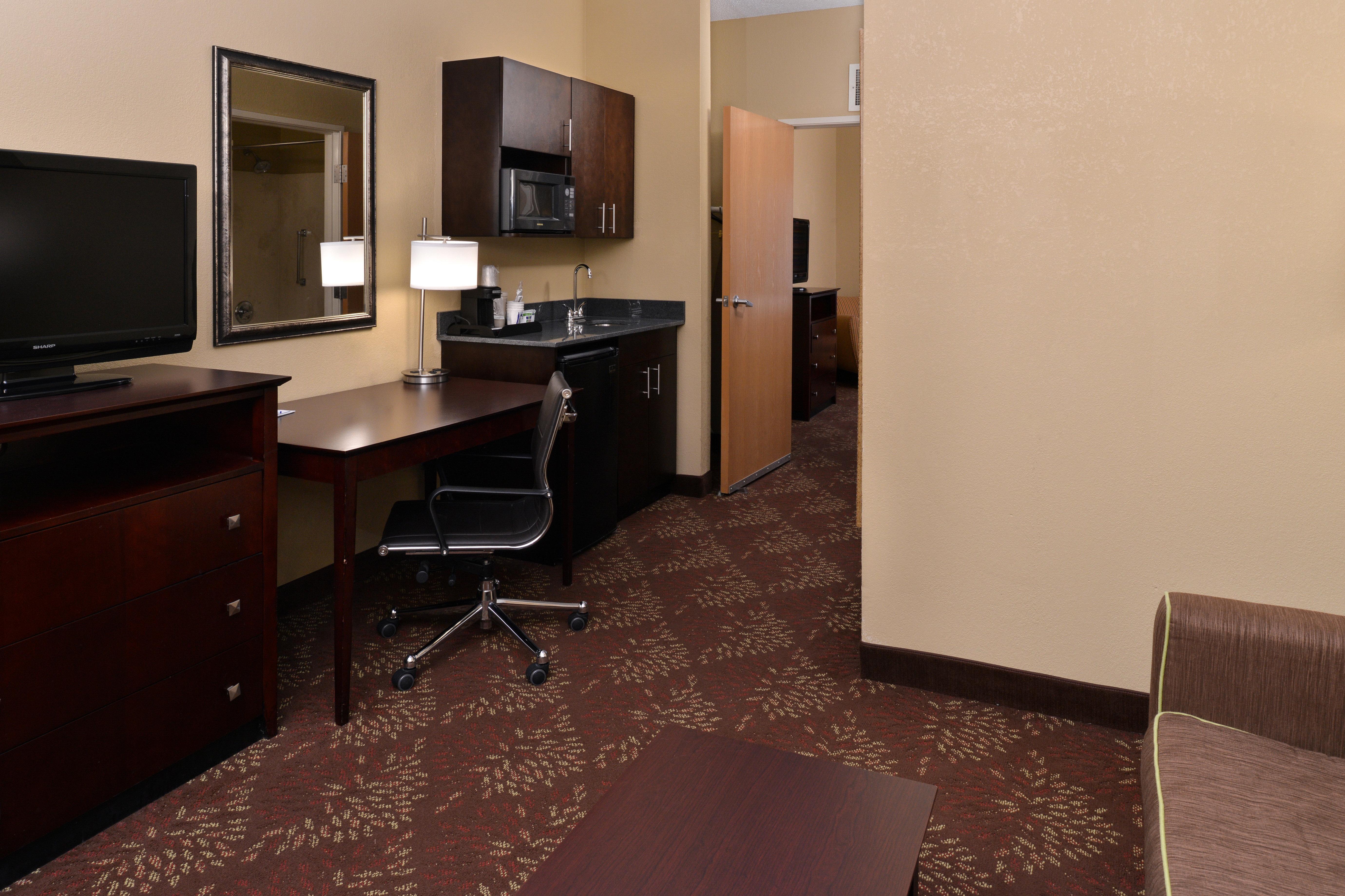 Holiday Inn Express Hotel & Suites Cincinnati-North/Шарънвил Екстериор снимка