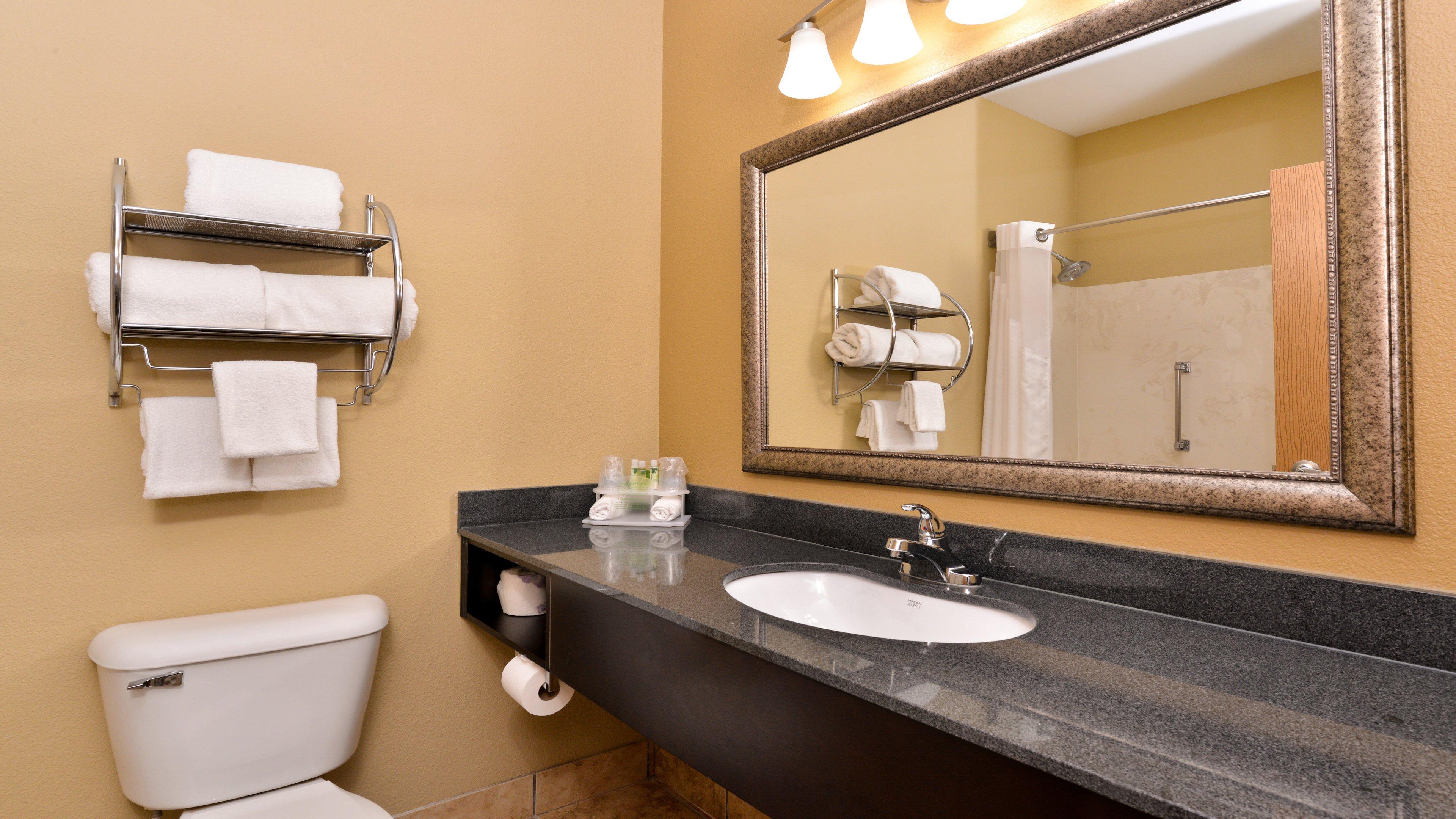 Holiday Inn Express Hotel & Suites Cincinnati-North/Шарънвил Екстериор снимка