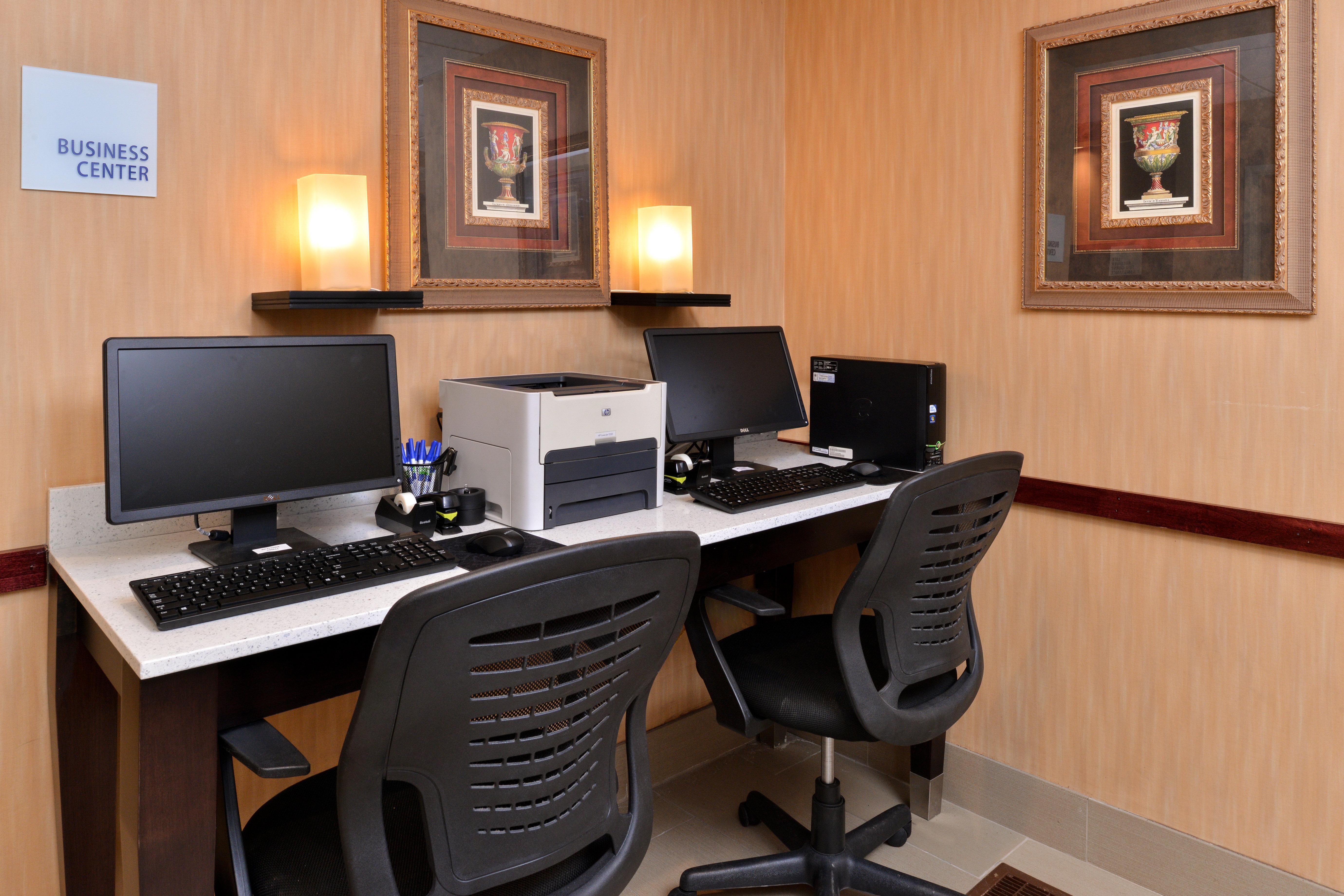 Holiday Inn Express Hotel & Suites Cincinnati-North/Шарънвил Екстериор снимка