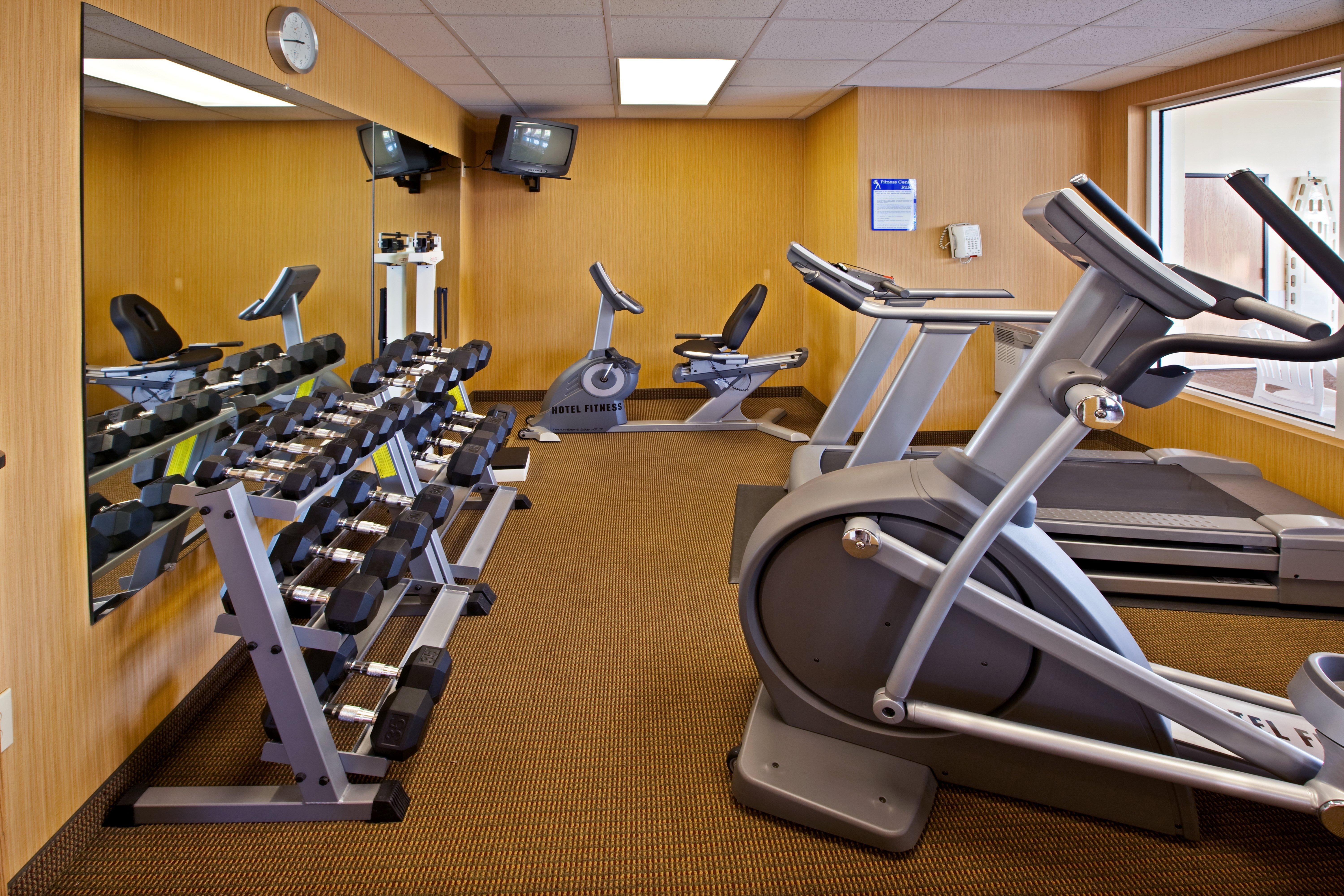 Holiday Inn Express Hotel & Suites Cincinnati-North/Шарънвил Екстериор снимка